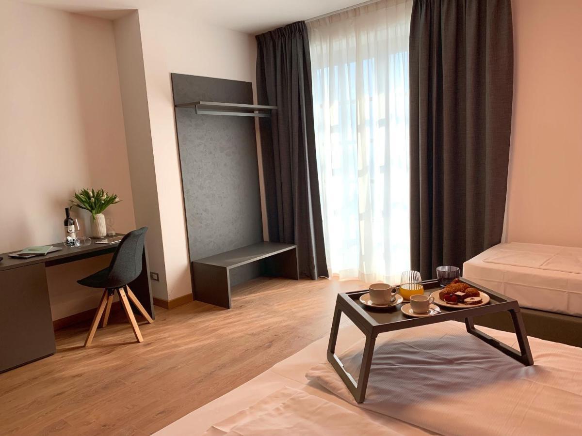Guest House Le Cassandre Sondrio Eksteriør bilde